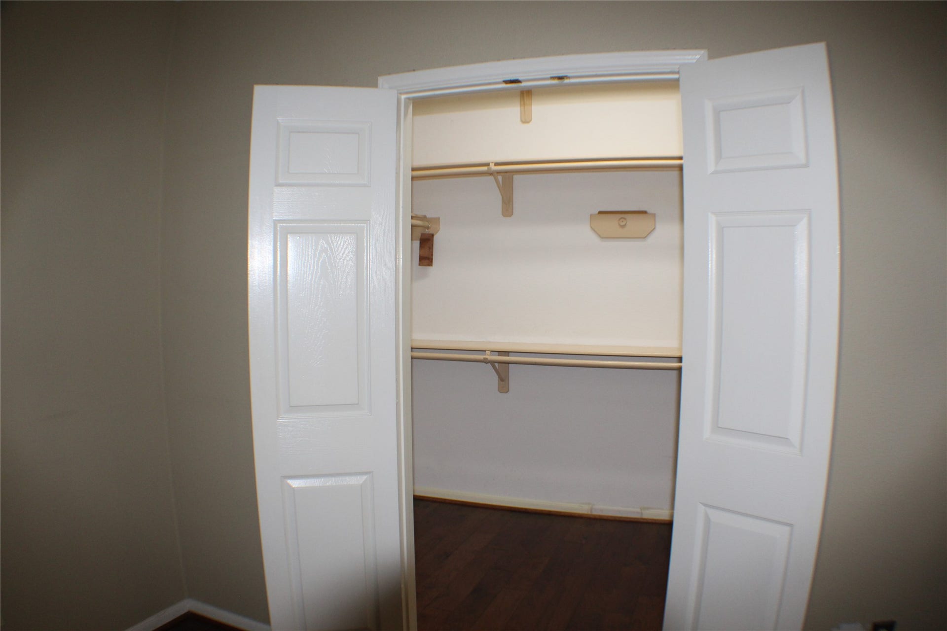 642 Avery Drive, Sugar Land, TX 77479 642 Avery Drive, Sugar Land, TX 77479