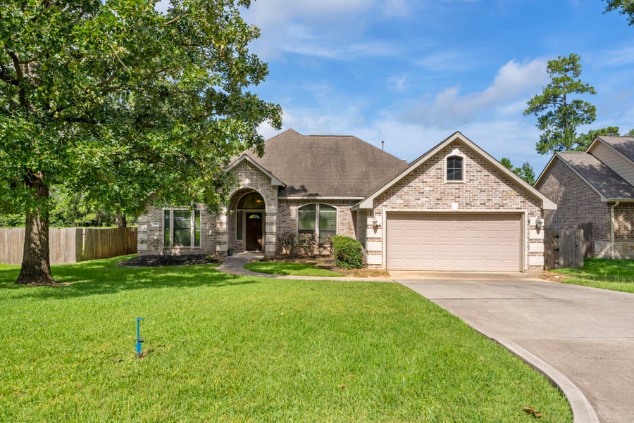 Property photo for 1719 Summergate Drive, Conroe, TX