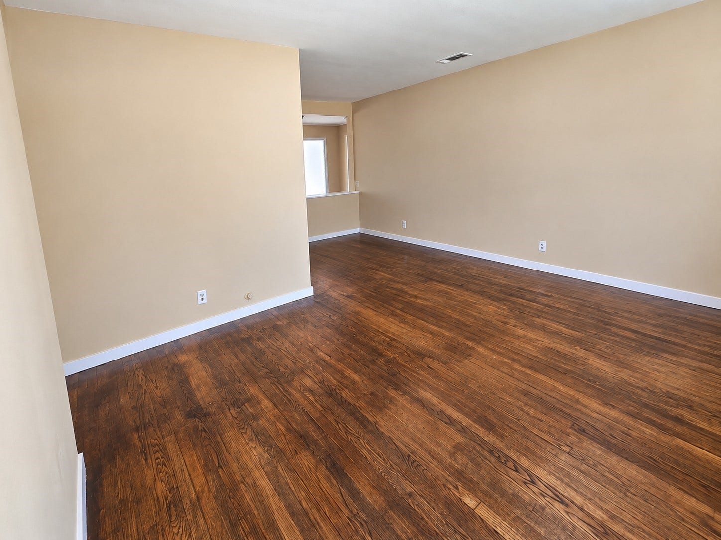 1203 Maroby Street, Houston, TX 77017 Living room
