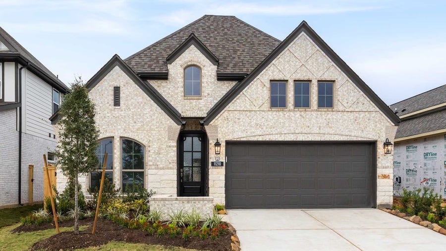 Property photo for 11210 White Crownbeard Drive, Cypress, TX