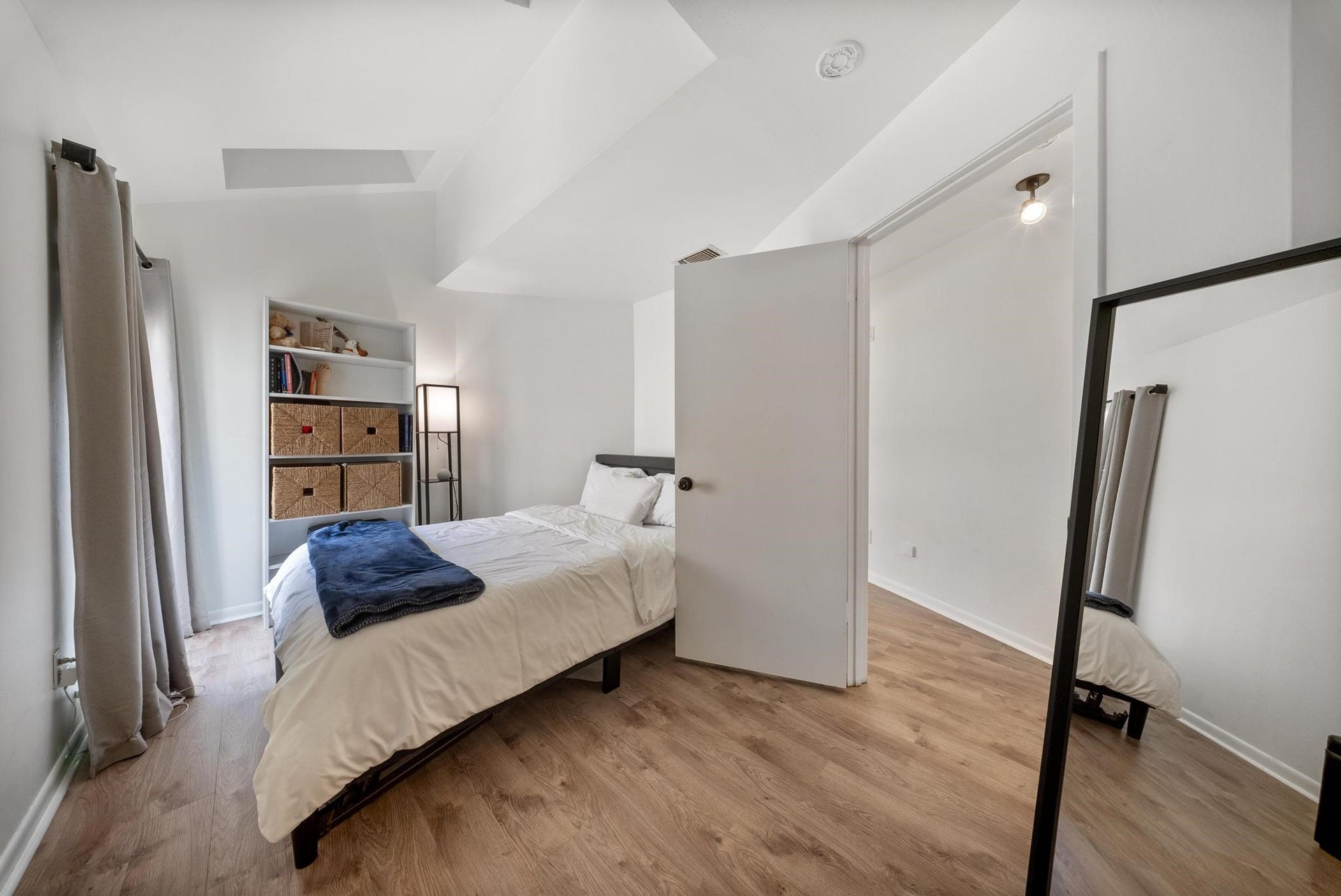 4904 Feagan Street, #1, Houston, TX 77007 4904 Feagan Street, #1, Houston, TX 77007