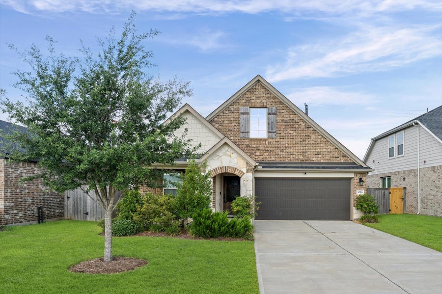 Property photo for 3026 Daw Boarwalk Drive, La Porte, TX