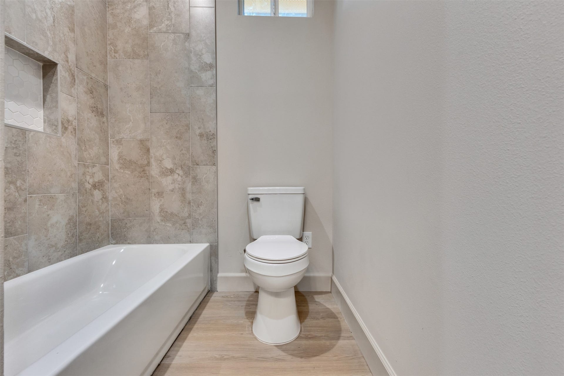 9048 Pecos Place, Willis, TX 77378 9048 Pecos Place, Willis, TX 77378