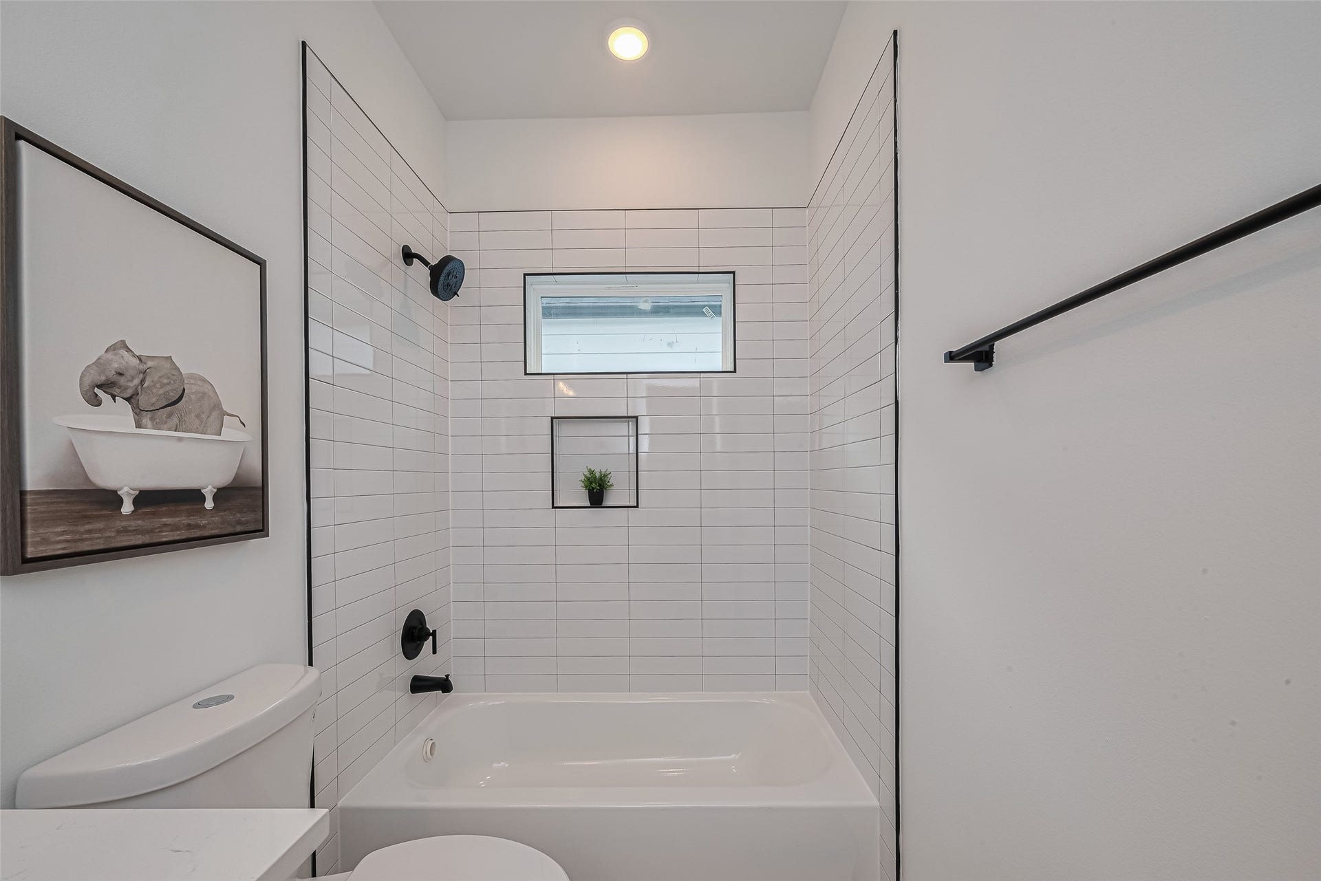 2118 Creston Drive, #A/B, Houston, TX 77026 2118 Creston Drive, #A/B, Houston, TX 77026