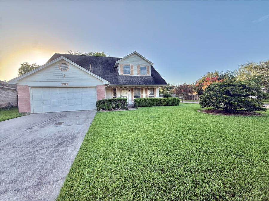Property photo for 2923 Cottonfield Way, Sugar Land, TX