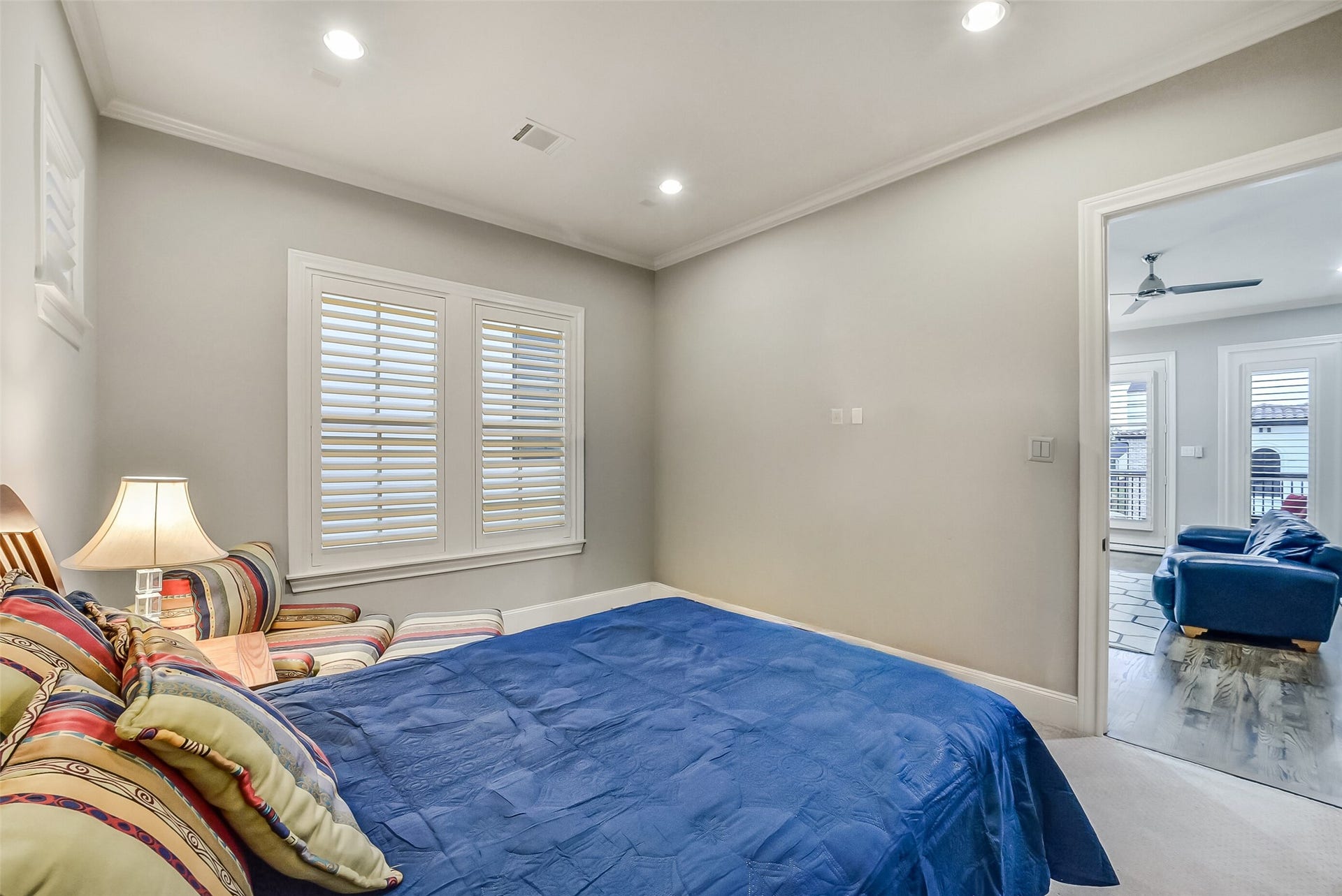 11 Southside Circle, Southside Place, TX 77025 The 5th bedroom just off the game room, is listed as the home office/study in the room demensions. A welcoming space with plenty of room for a queen-size bed and extra seating. Its convenient location next to the game room makes it great for visitors or teens who want a little extra privacy.