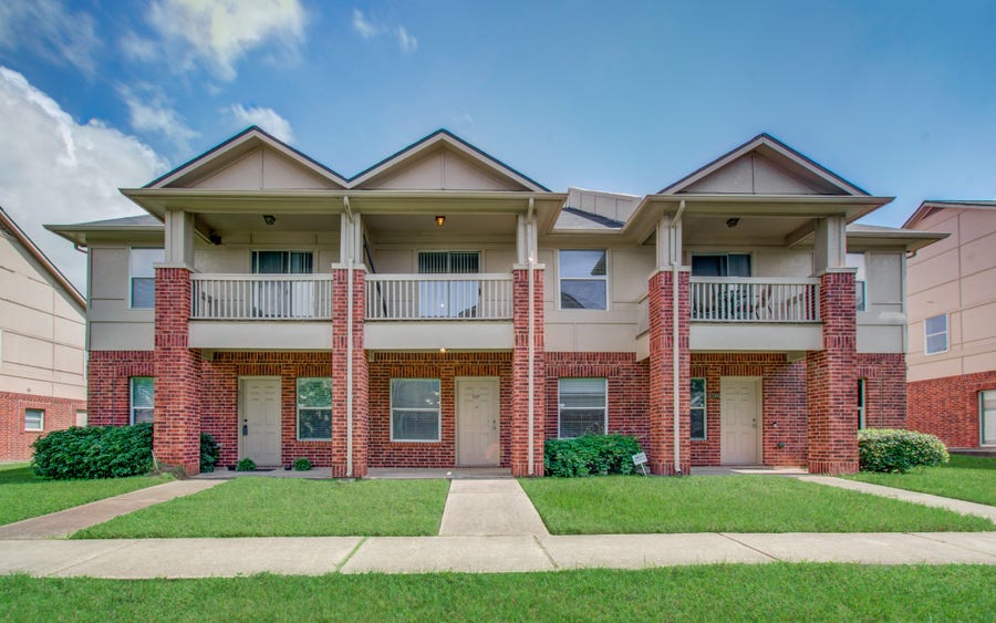 Property photo for 3815 Shire Valley Drive, Missouri City, TX