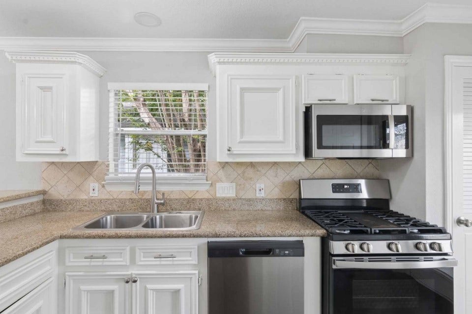 946 Pennygent Lane, Channelview, TX 77530 946 Pennygent Lane, Channelview, TX 77530