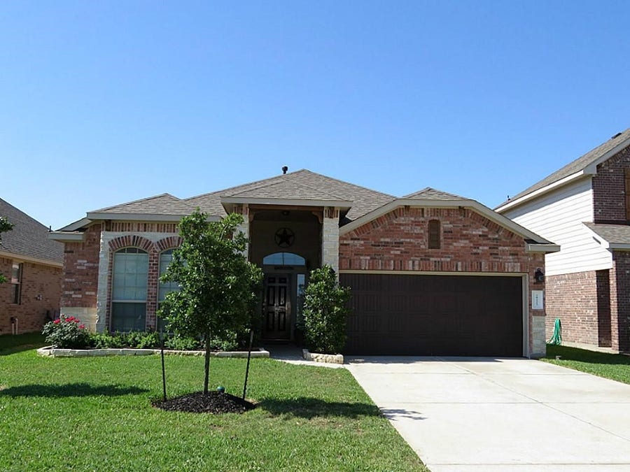 Property photo for 18223 Redoak Manor Lane, Cypress, TX