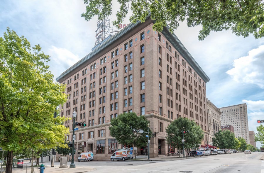 Property photo for 915 Franklin Street, #2H, Houston, TX