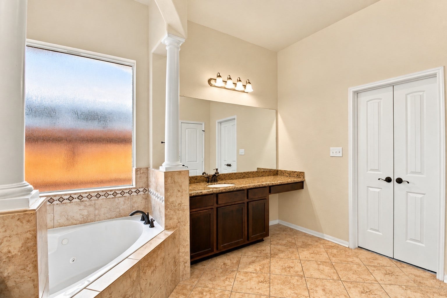 4313 Ashley Lane, Deer Park, TX 77536 Primary Bath