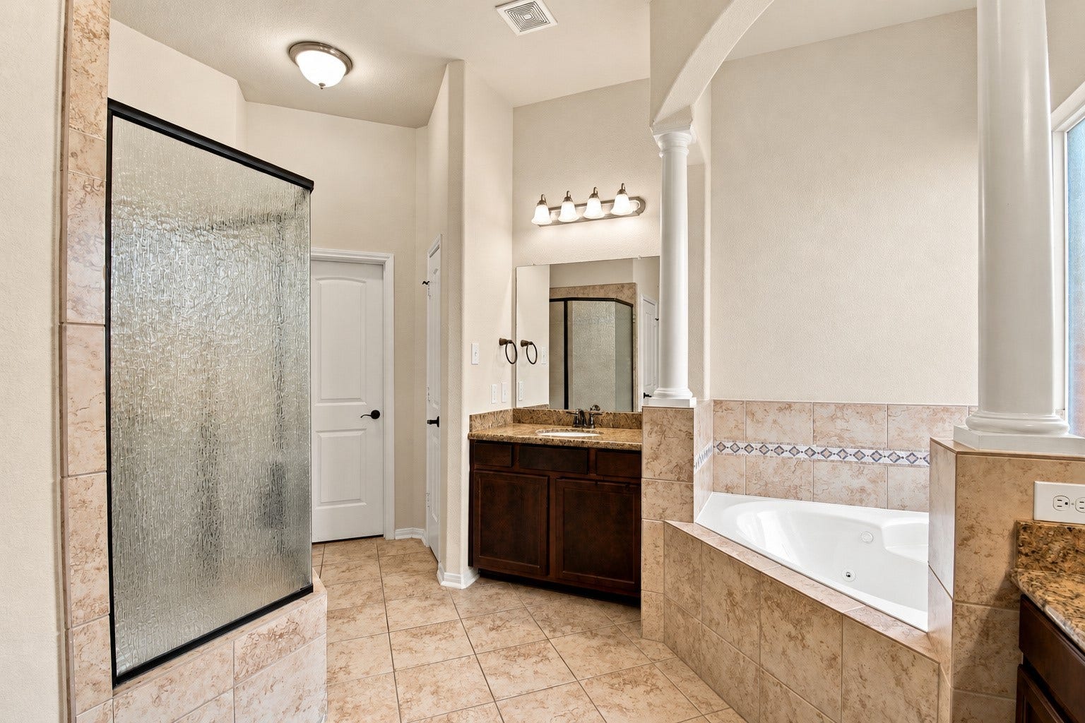 4313 Ashley Lane, Deer Park, TX 77536 Primary Bath