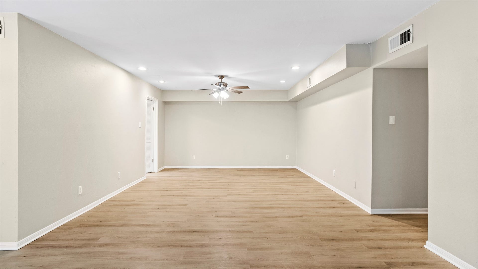 355 N Post Oak Lane, #634, Houston, TX 77024 355 N Post Oak Lane, #634, Houston, TX 77024