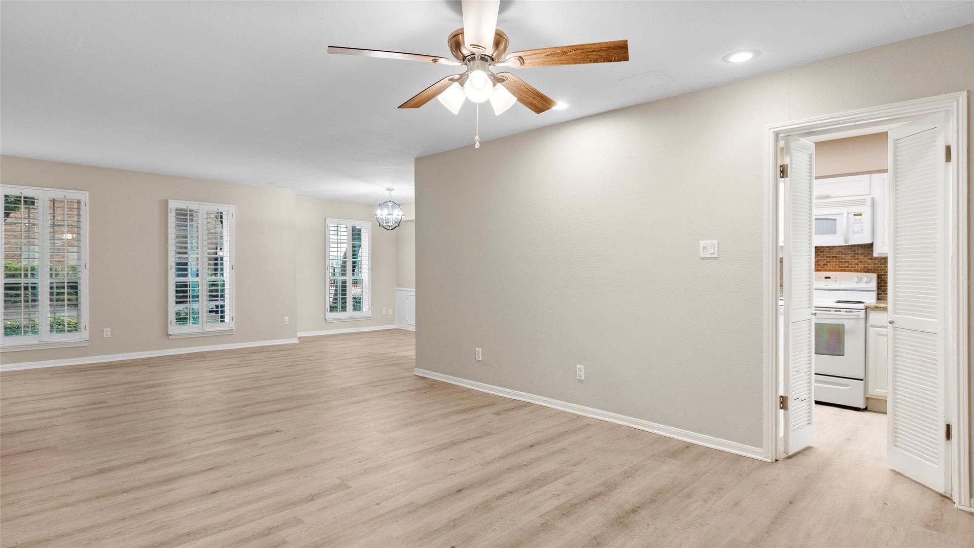 355 N Post Oak Lane, #634, Houston, TX 77024 355 N Post Oak Lane, #634, Houston, TX 77024