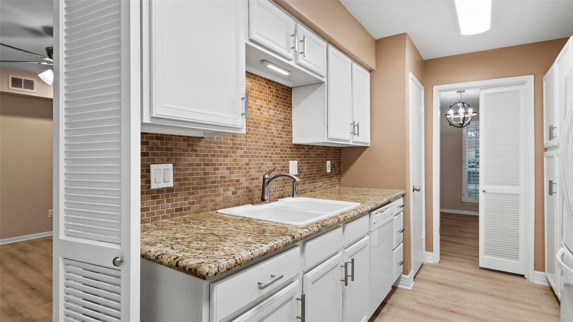 355 N Post Oak Lane, #634, Houston, TX 77024 355 N Post Oak Lane, #634, Houston, TX 77024