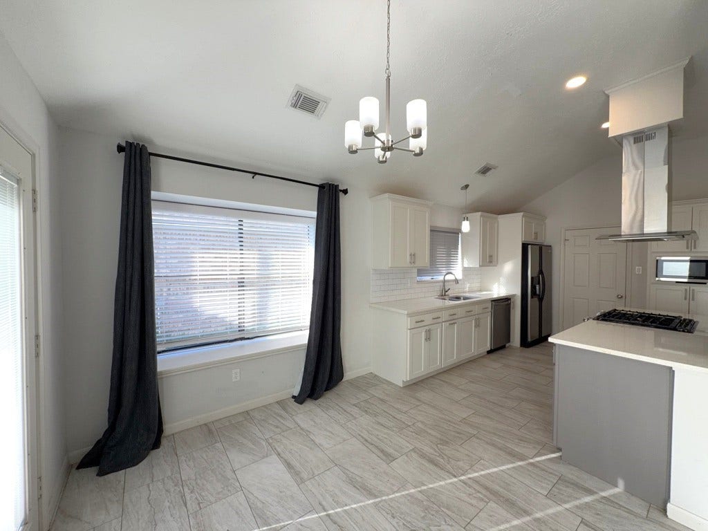 218 Bedford Lane, Conroe, TX 77303