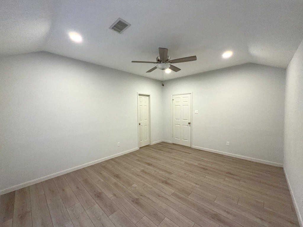 218 Bedford Lane, Conroe, TX 77303