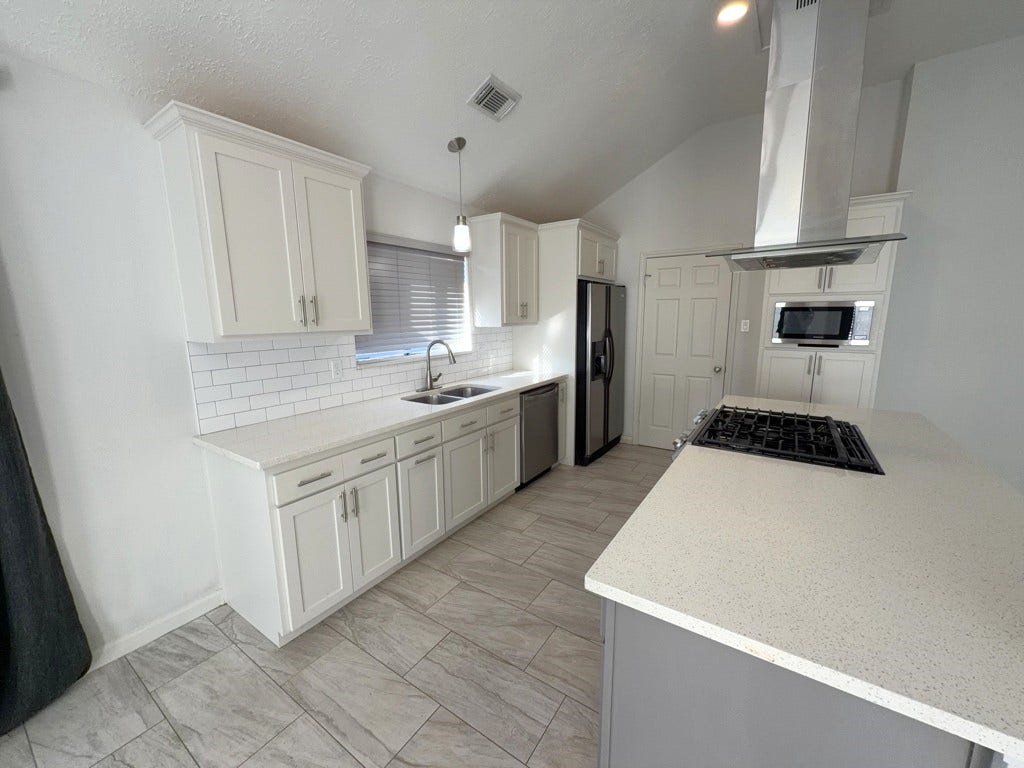 218 Bedford Lane, Conroe, TX 77303