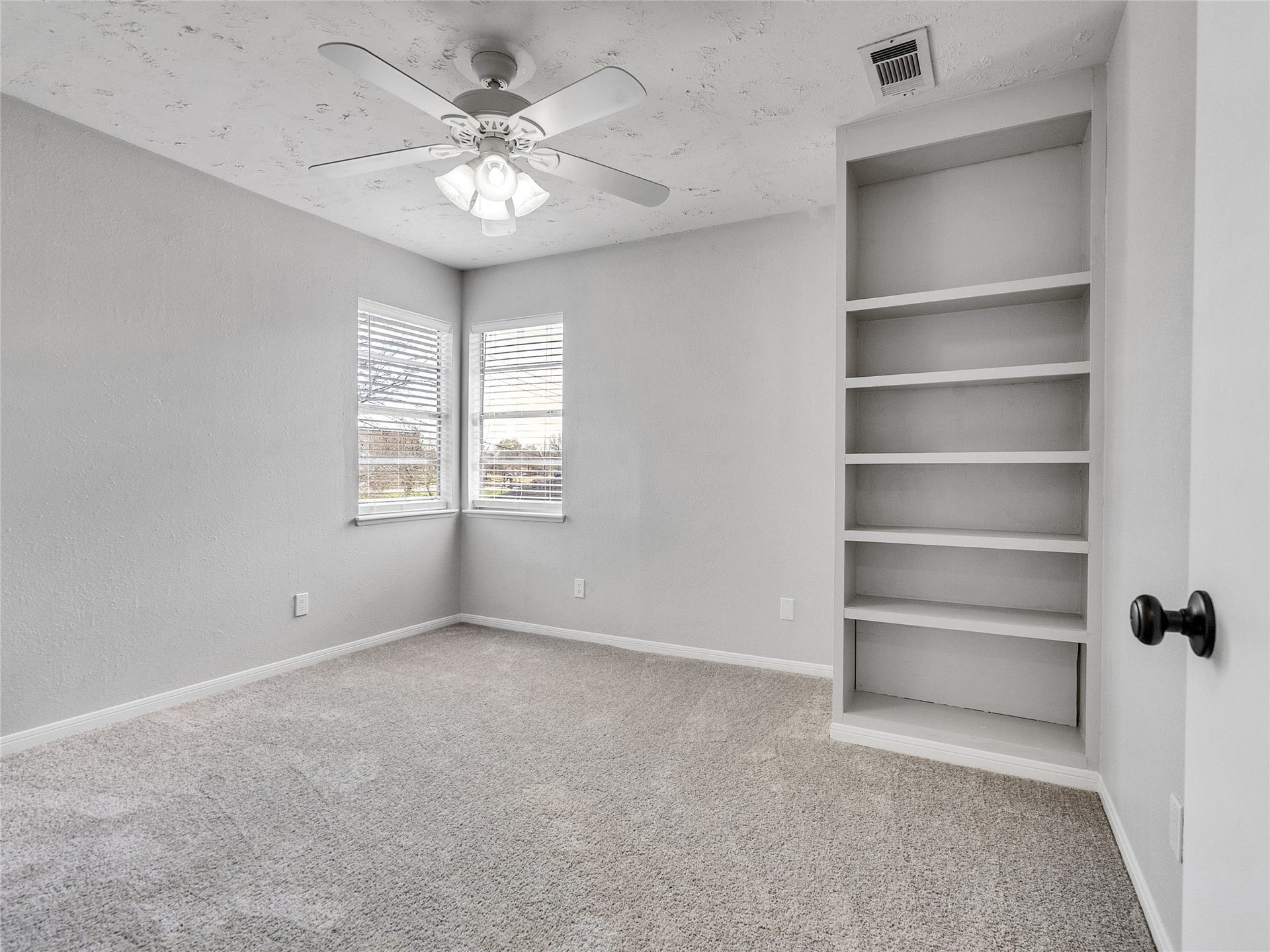 2305 Peach Lane, Pasadena, TX 77502