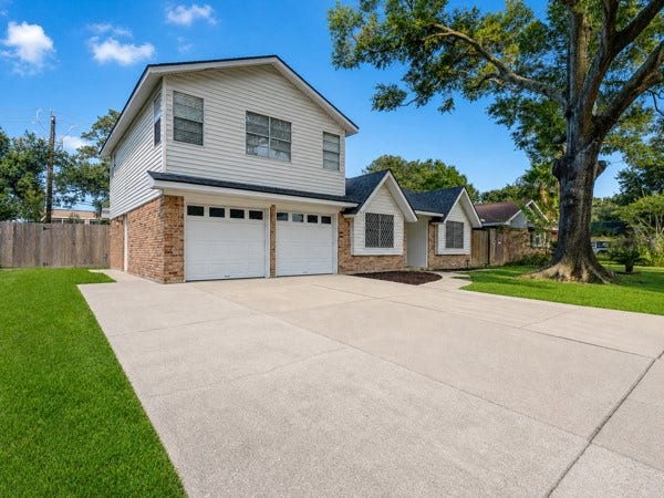 2305 Peach Lane, Pasadena, TX 77502