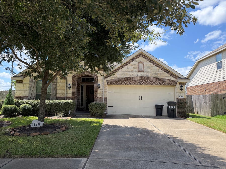 Property photo for 6750 Trinity Trail Lane, Rosenberg, TX