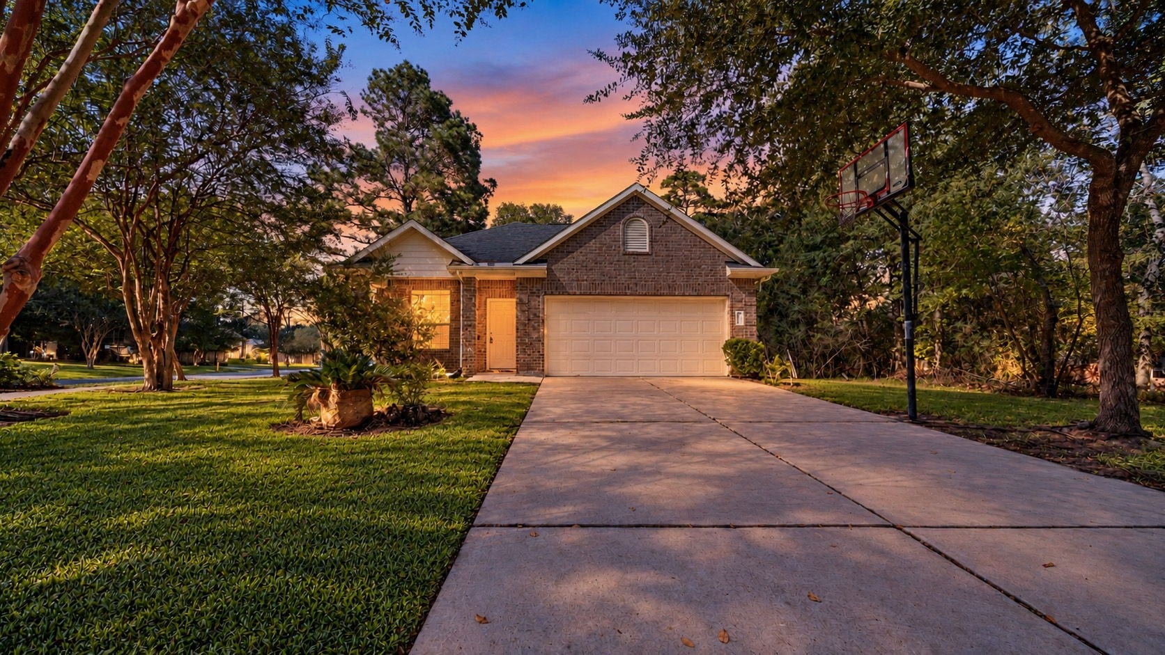 11246 Glenforest Drive, Montgomery, TX 77356 Welcome home to Walden on Lake Conroe! Beautiful brick home surrounded by mature trees, offering inviting curb appeal and a peaceful setting.