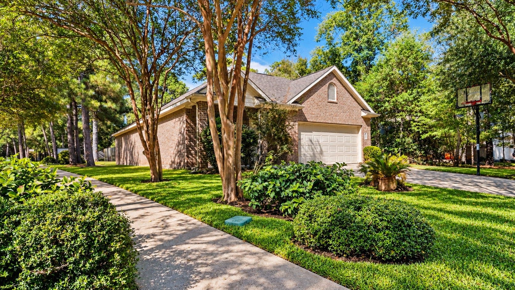 11246 Glenforest Drive, Montgomery, TX 77356 Enjoy walking paths throughout the community just moments from the Gym and Tennis facilities.