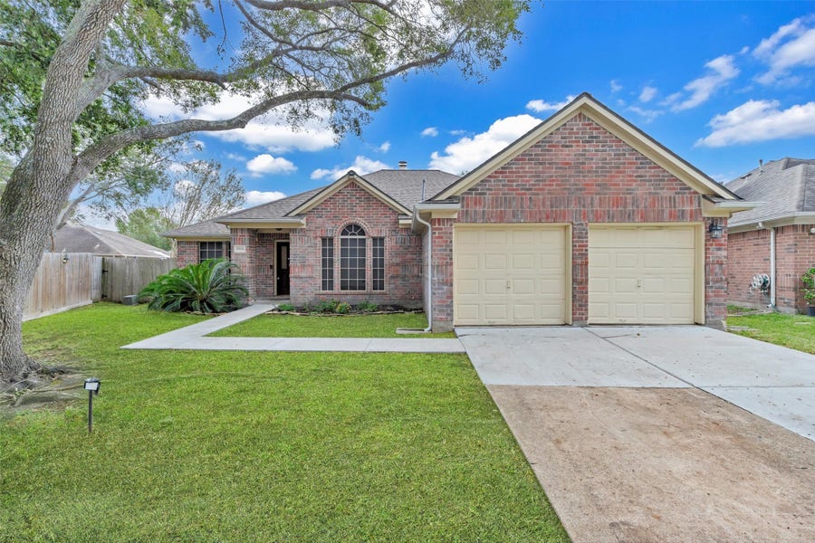 Property photo for 17803 Inland Oaks Drive, Richmond, TX