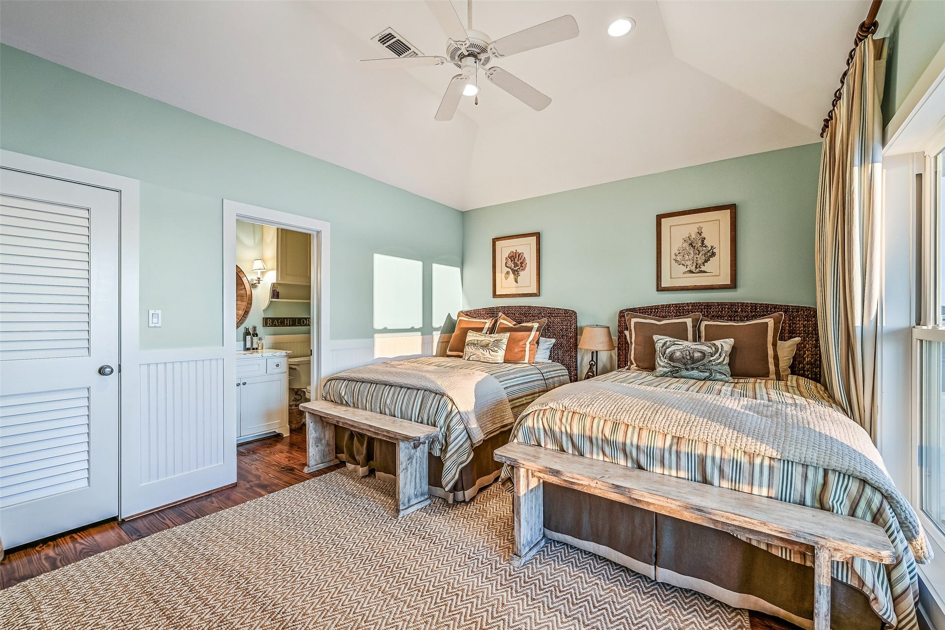 2910 11 Mile Road, Galveston, TX 77554 2910 11 Mile Road, Galveston, TX 77554