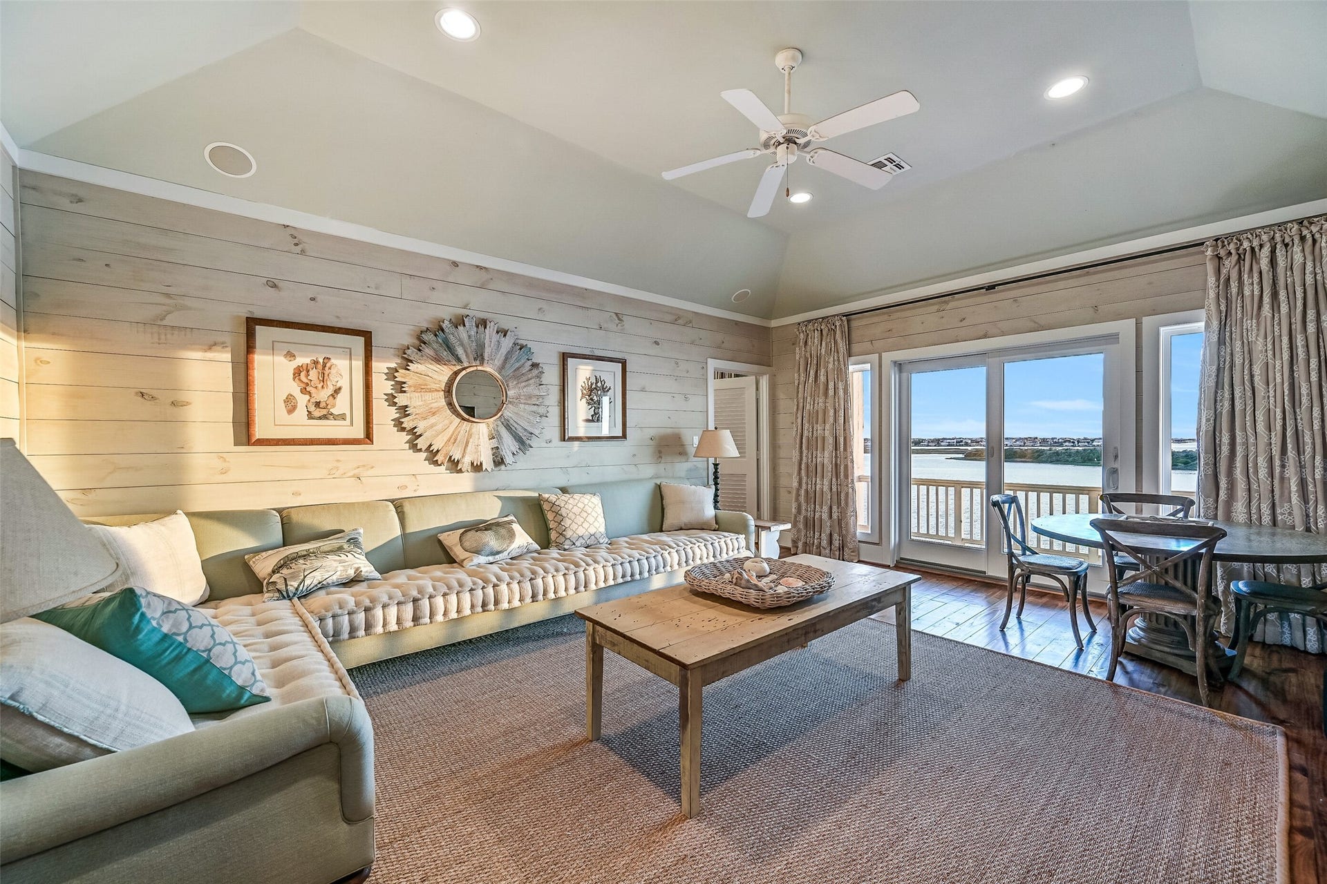 2910 11 Mile Road, Galveston, TX 77554 2910 11 Mile Road, Galveston, TX 77554