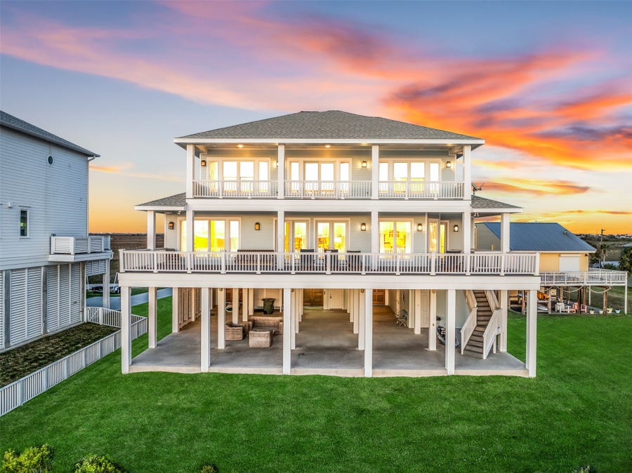 Property photo for 2910 11 Mile Road, Galveston, TX