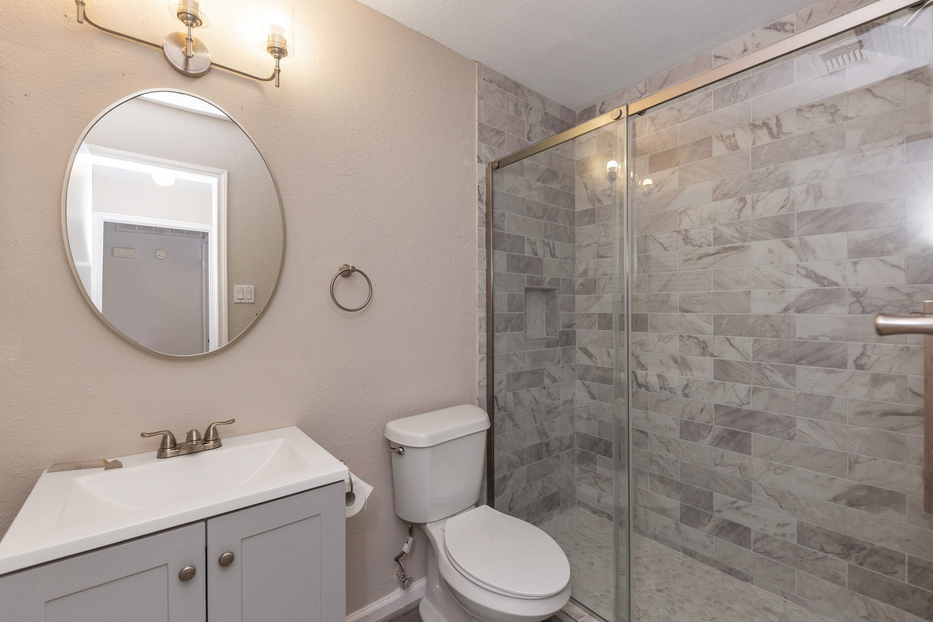 3500 Tangle Brush Drive, #132, The Woodlands, TX 77381 The bathroom features a large shower.
