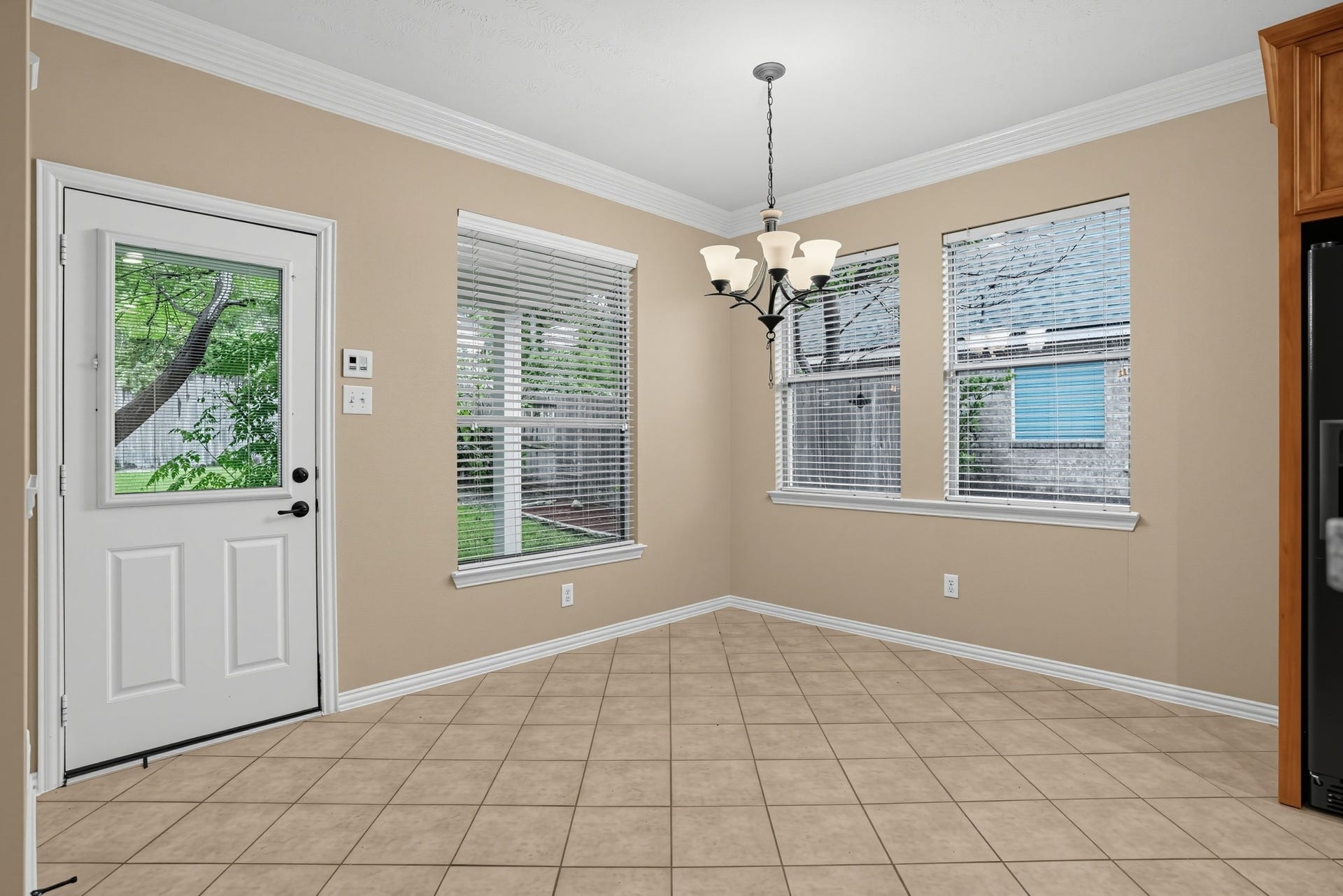 1730 Summergate Drive, Conroe, TX 77304