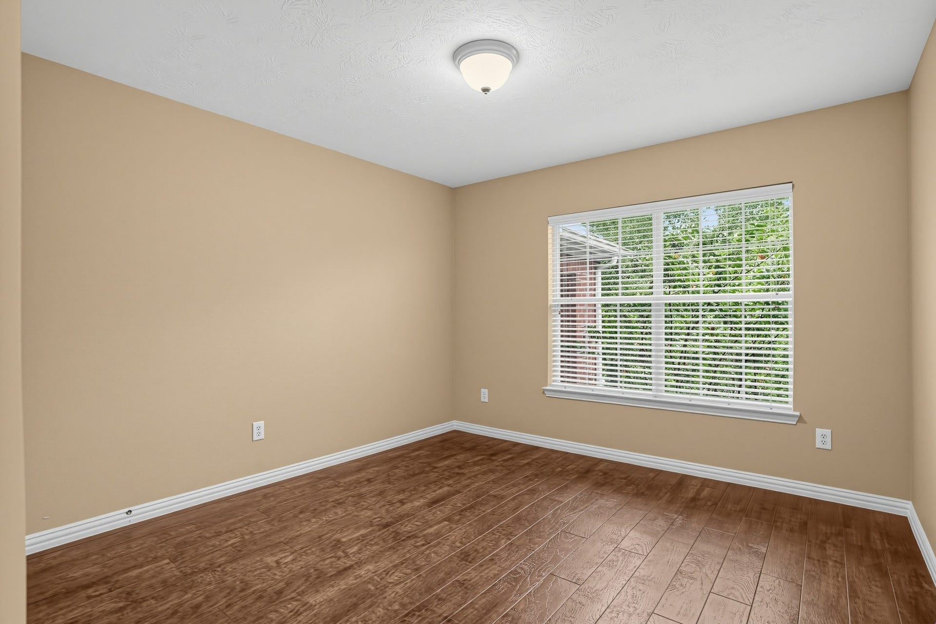 1730 Summergate Drive, Conroe, TX 77304