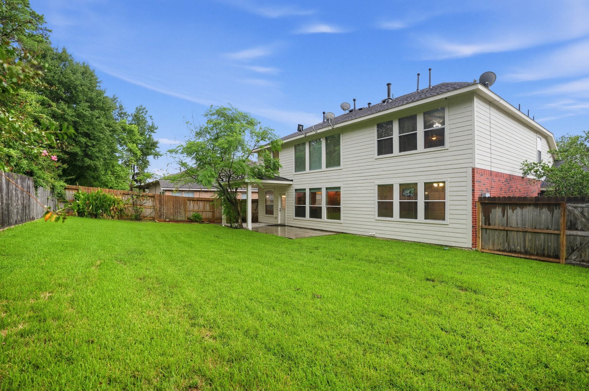 1730 Summergate Drive, Conroe, TX 77304