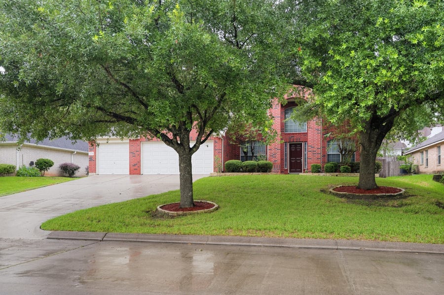 Property photo for 1730 Summergate Drive, Conroe, TX