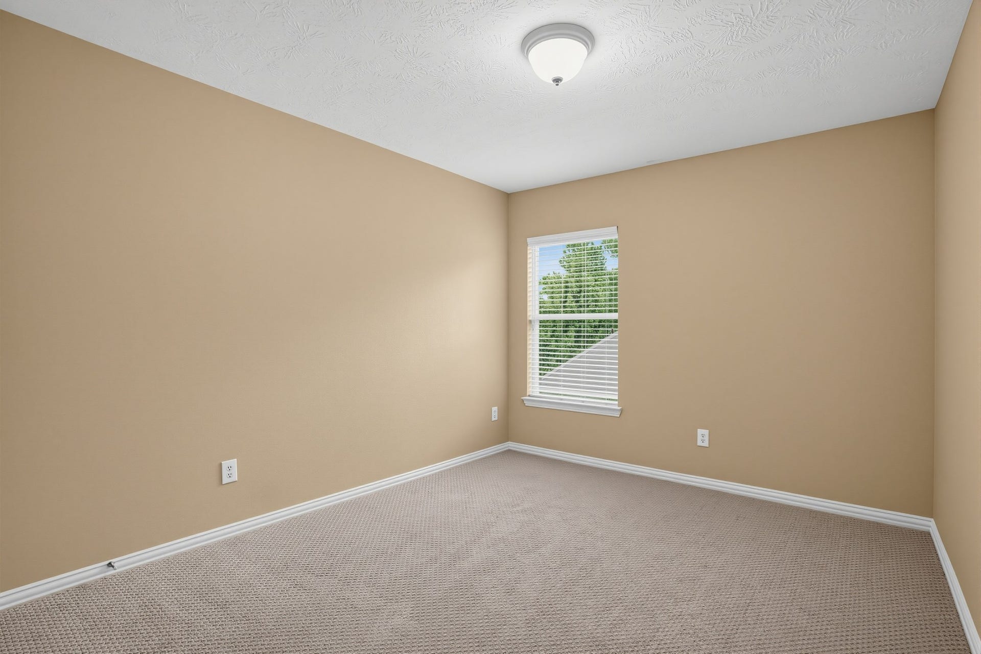 1730 Summergate Drive, Conroe, TX 77304