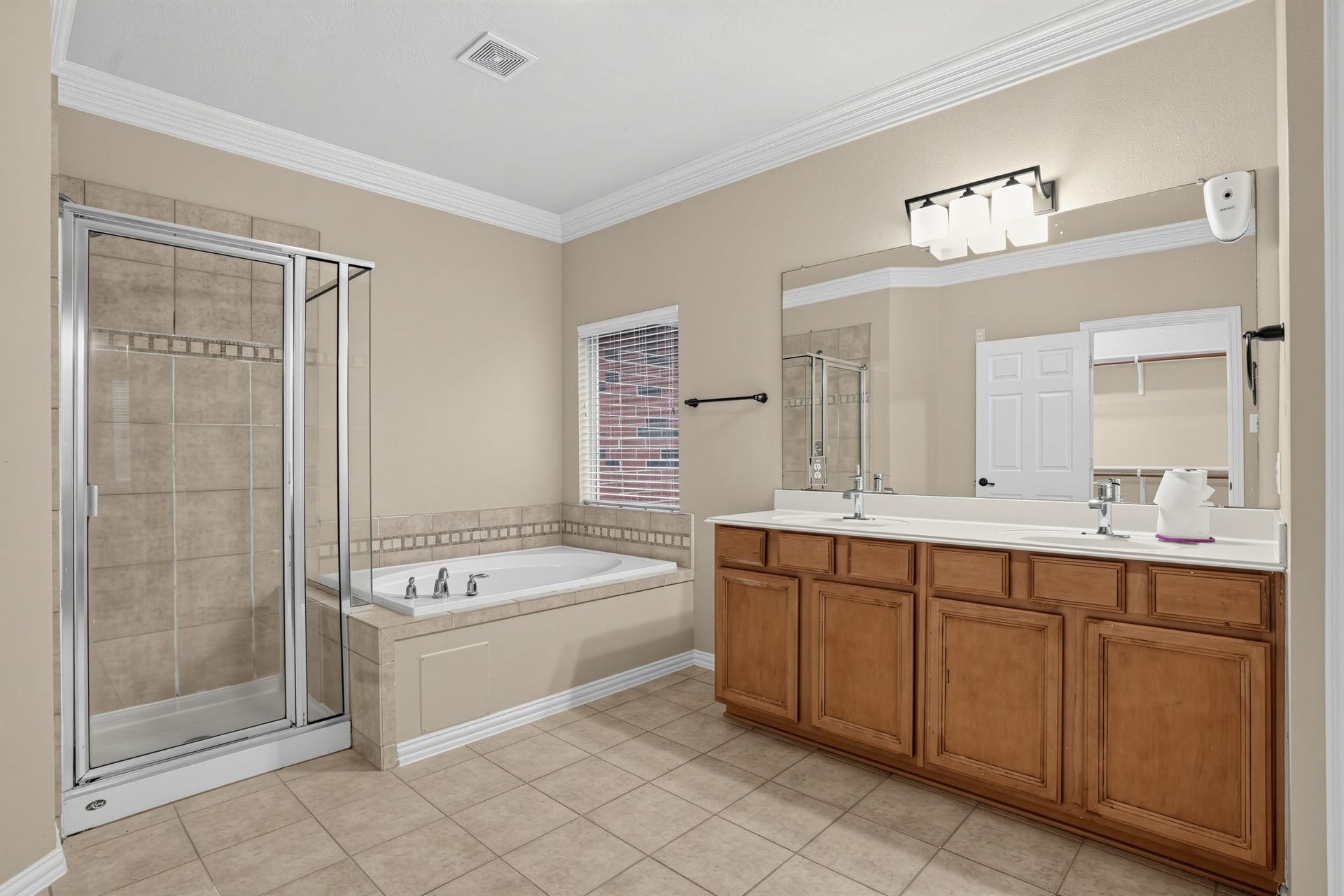 1730 Summergate Drive, Conroe, TX 77304