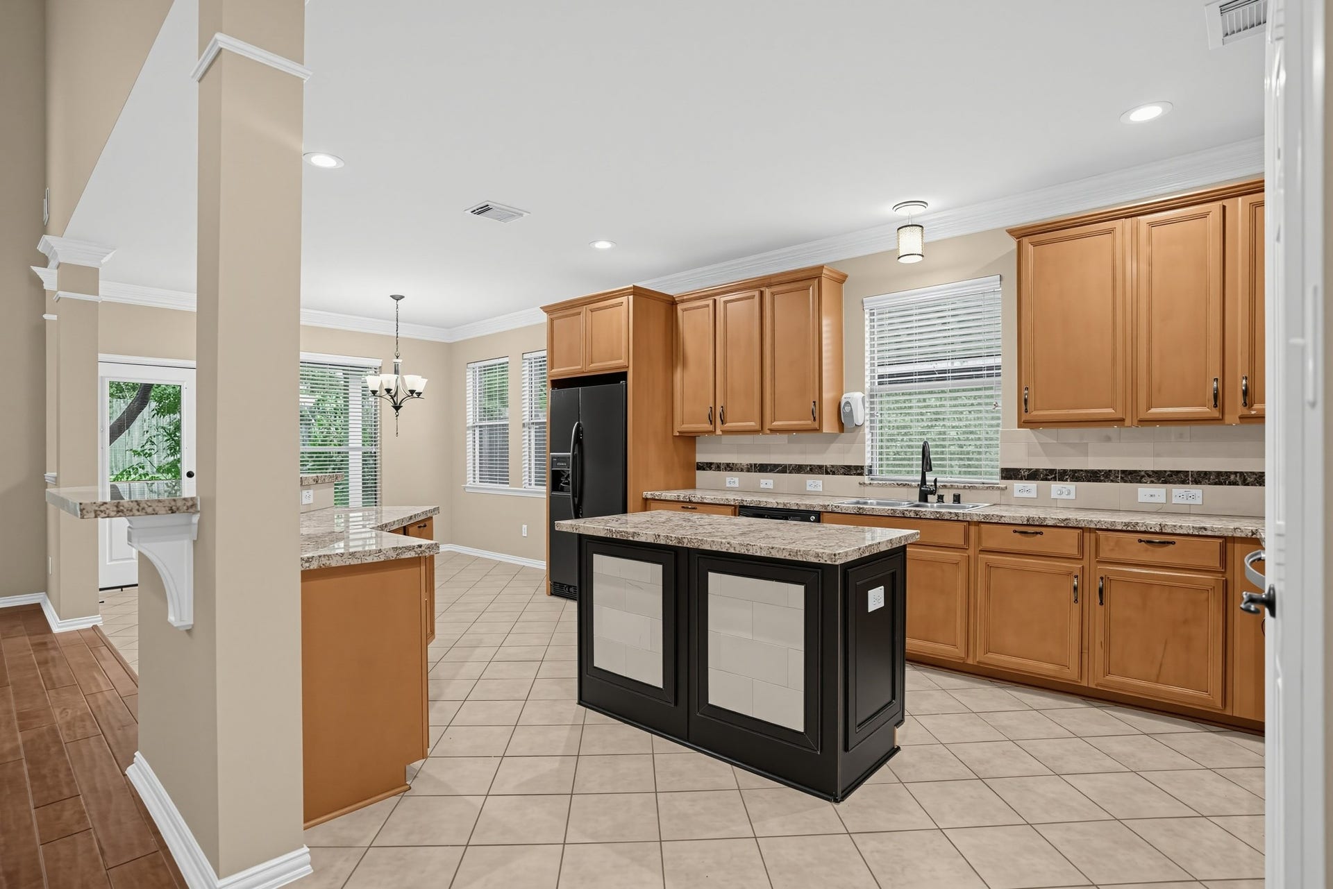 1730 Summergate Drive, Conroe, TX 77304
