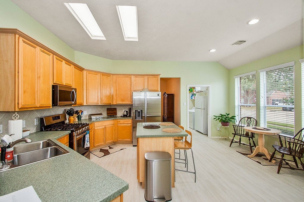 1802 S Everglades Drive, Deer Park, TX 77536