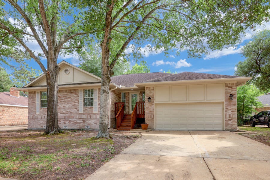 Property photo for 7442 Tall Pines Drive, Houston, TX