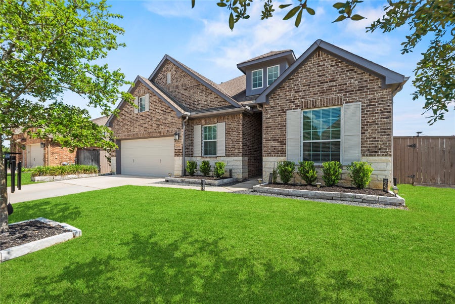 Property photo for 25102 Dovetail Cove Court, Tomball, TX