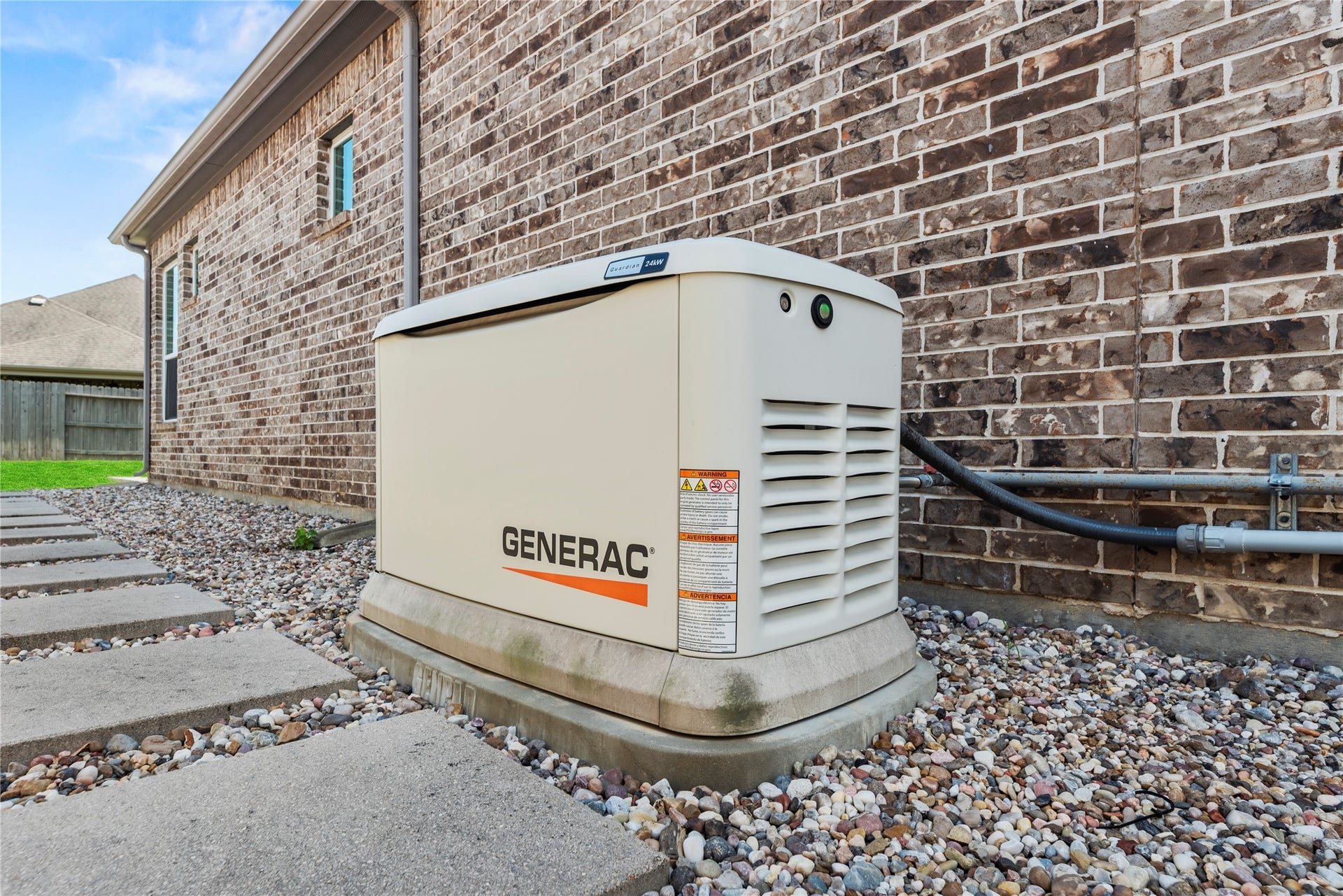25102 Dovetail Cove Court, Tomball, TX 77375 Generac Whole Home Generator