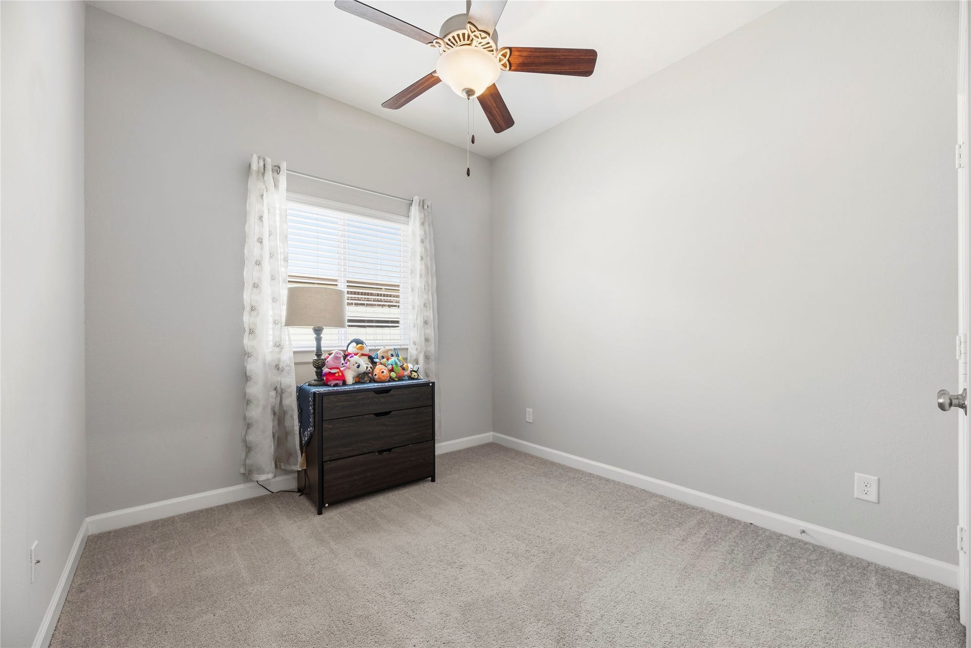 25102 Dovetail Cove Court, Tomball, TX 77375 Guest Bedroom