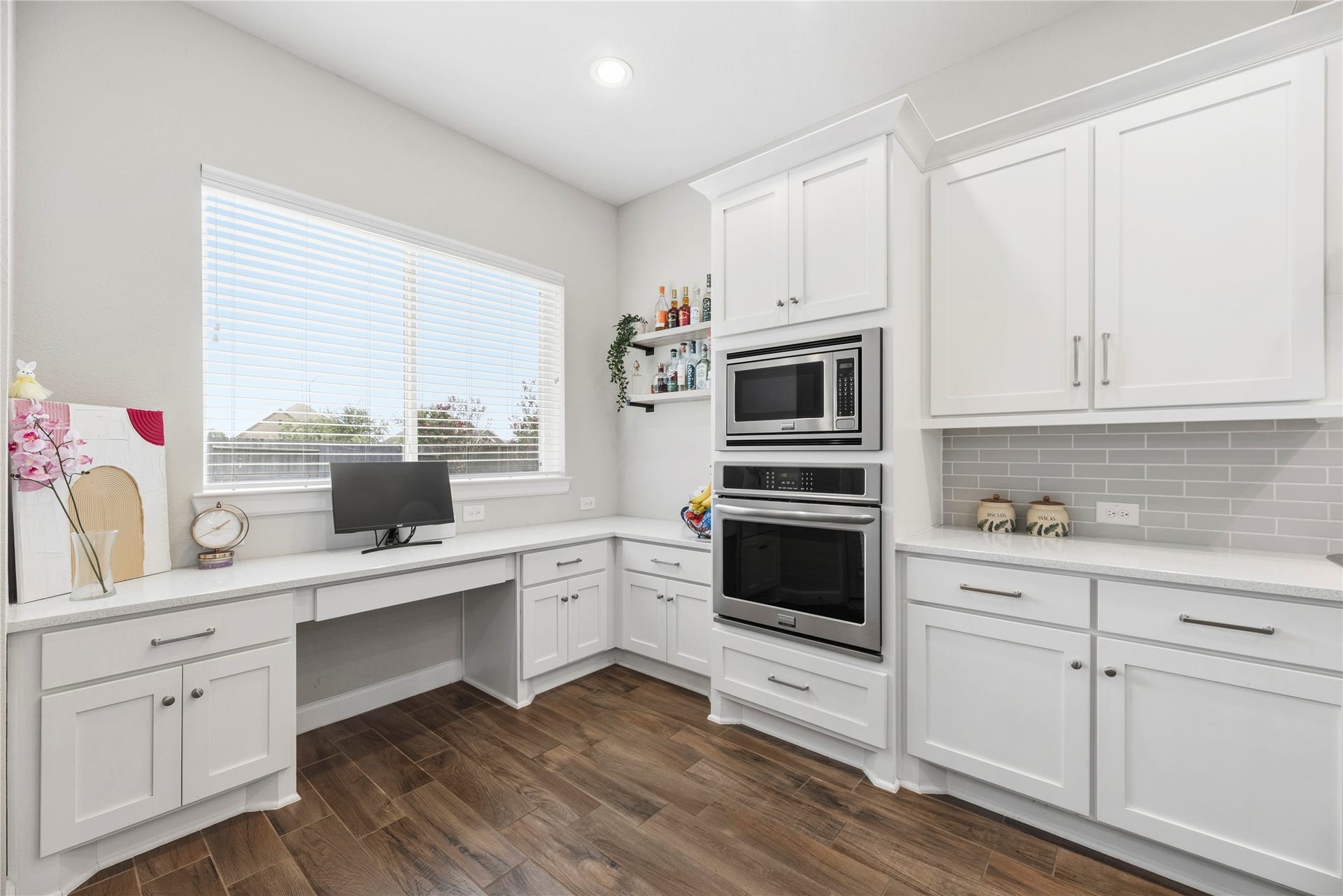 25102 Dovetail Cove Court, Tomball, TX 77375 Nook/Built-in Desk Breakfast Nook