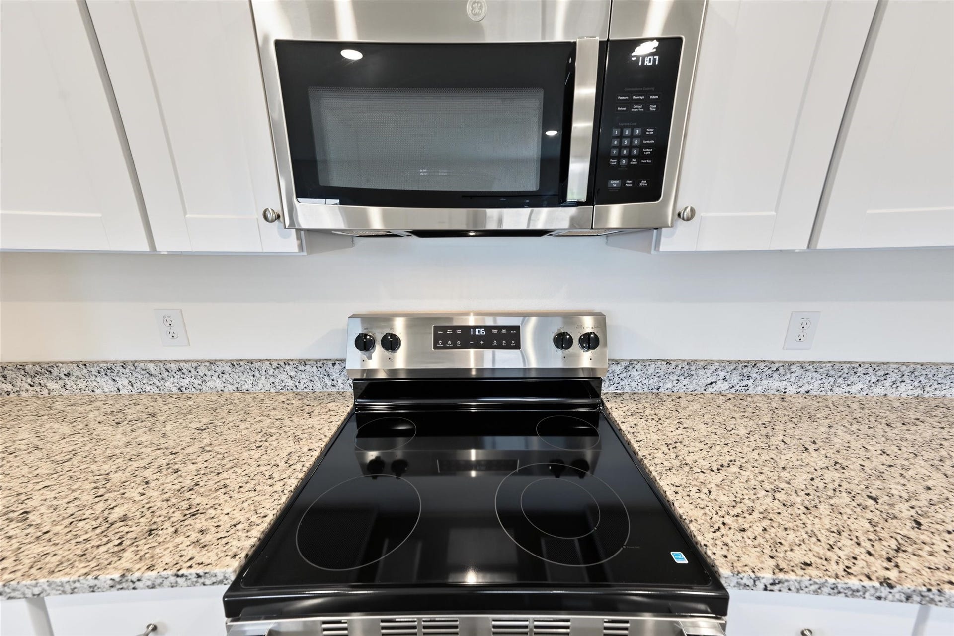15727 Lone Juniper Drive, Crosby, TX 77532 Brand New Appliances