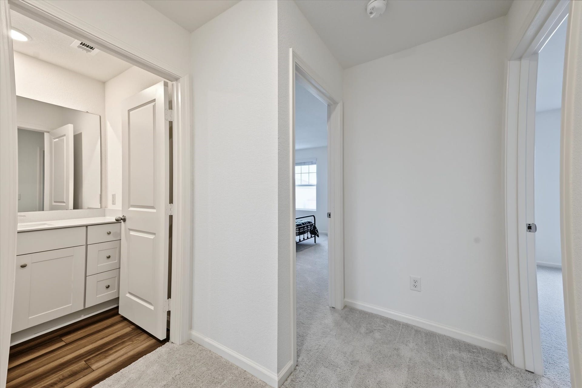 15727 Lone Juniper Drive, Crosby, TX 77532 3rd Bathroom - Upstairs