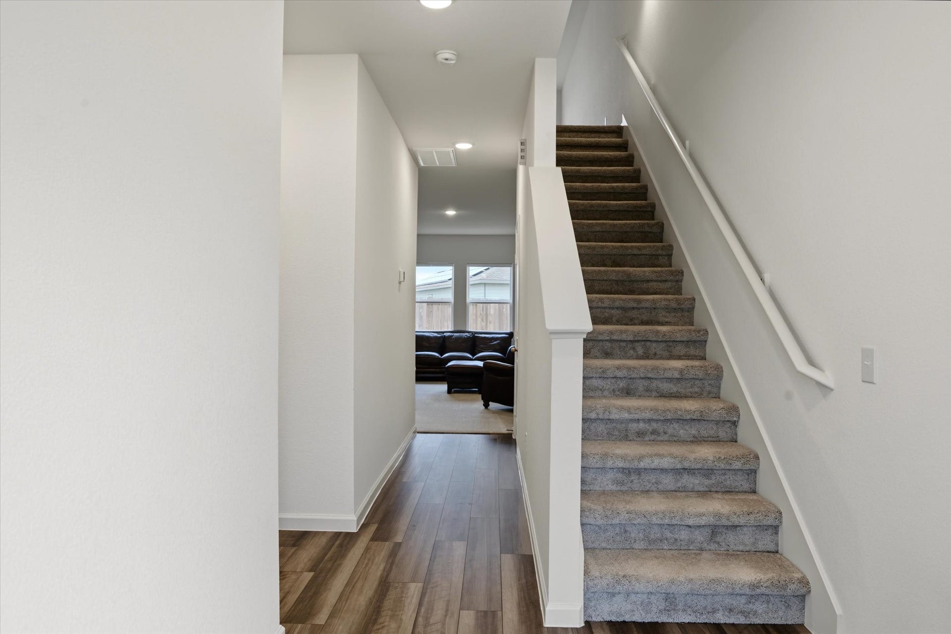 15727 Lone Juniper Drive, Crosby, TX 77532 Entry Way