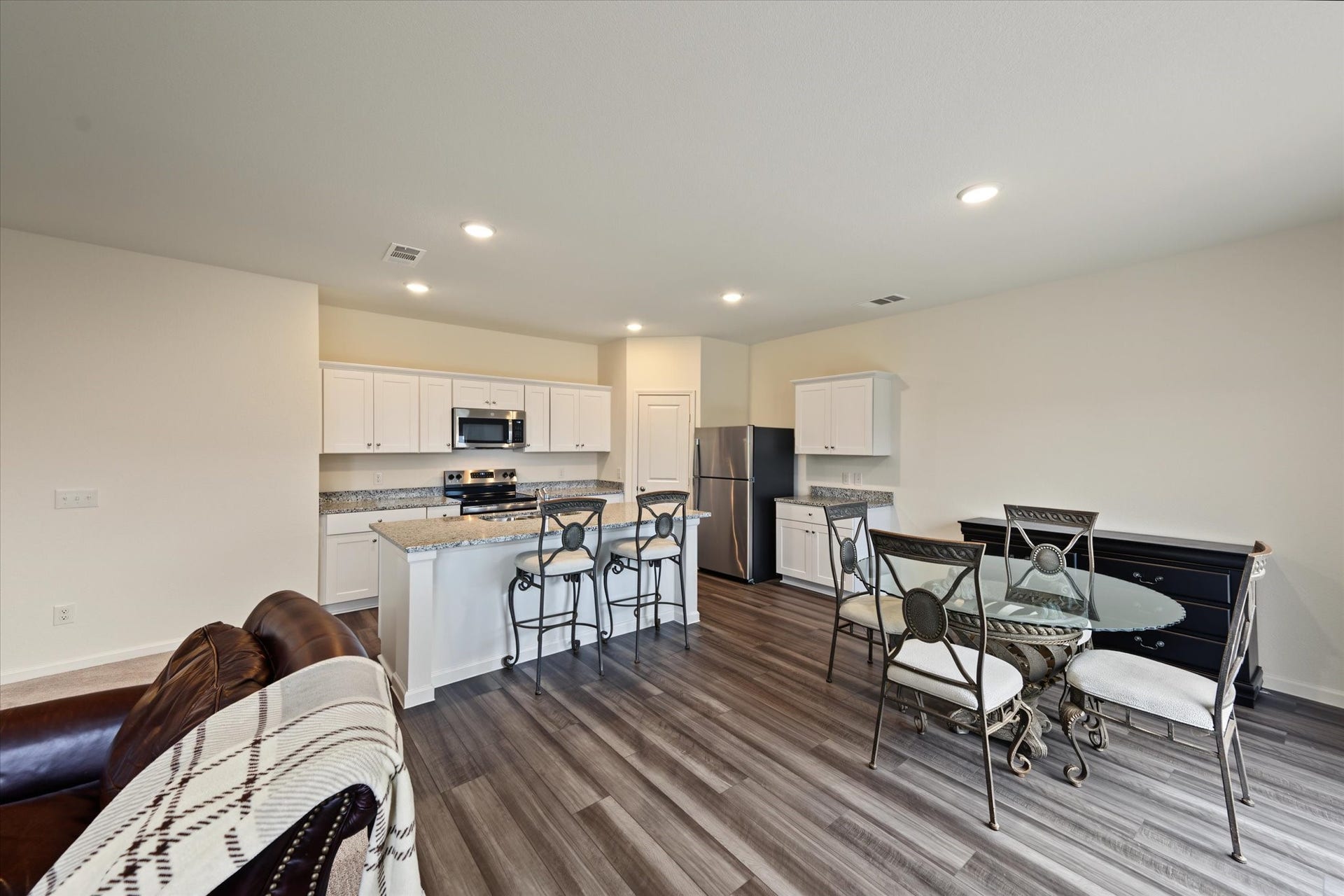 15727 Lone Juniper Drive, Crosby, TX 77532 Open Family Room - Furniture Included
