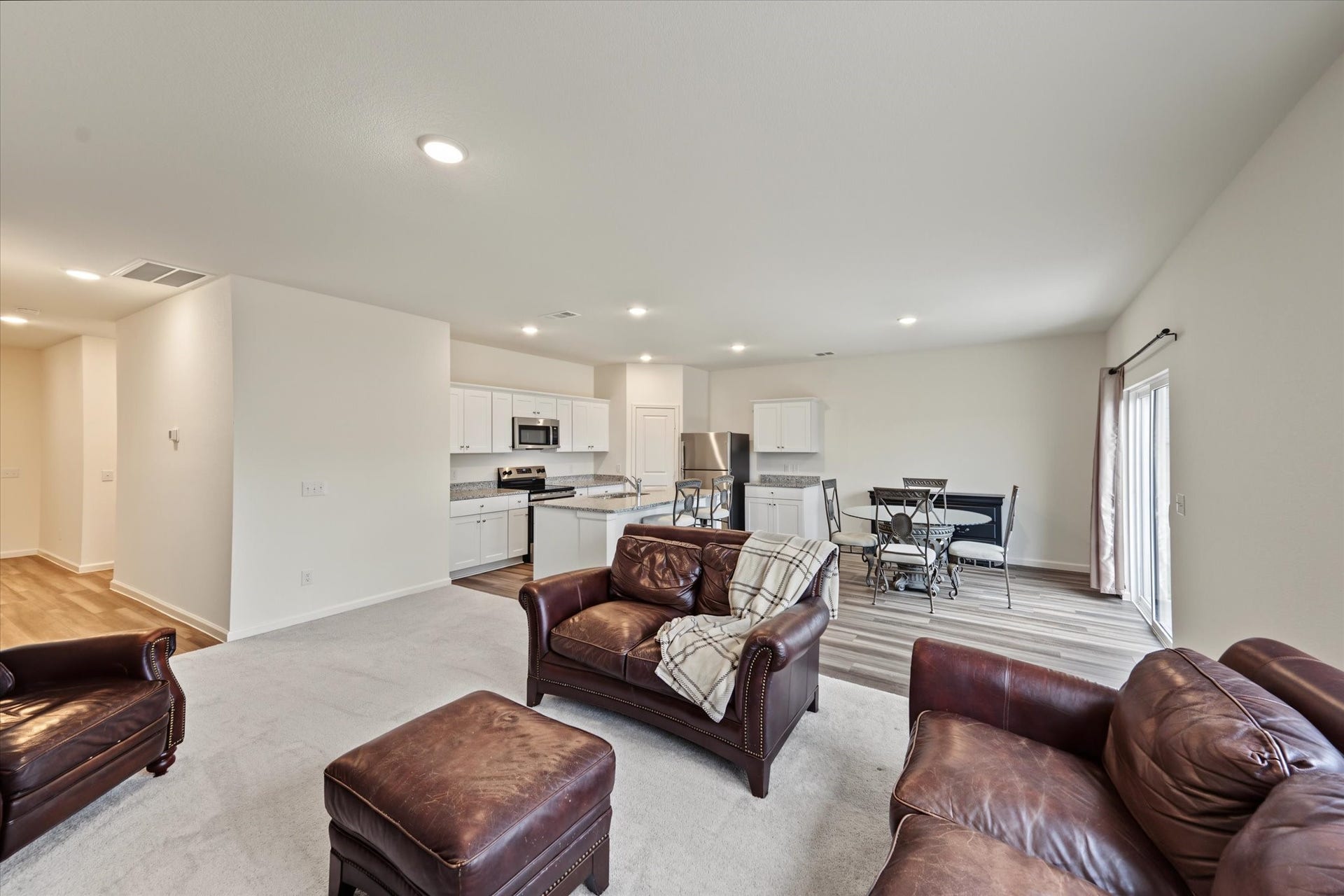 15727 Lone Juniper Drive, Crosby, TX 77532 Open Family Room - Furniture Included